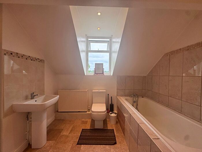 1 Bedroom Flat To Rent In St. Marys Road, Leeds, LS7
