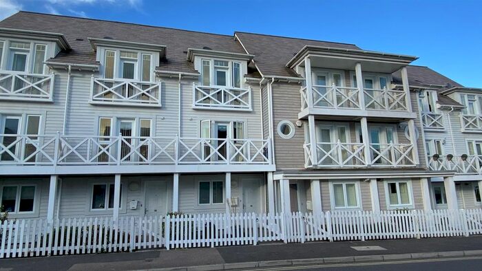 3 Bedroom Town House To Rent In Manley Boulevard, Snodland ME6