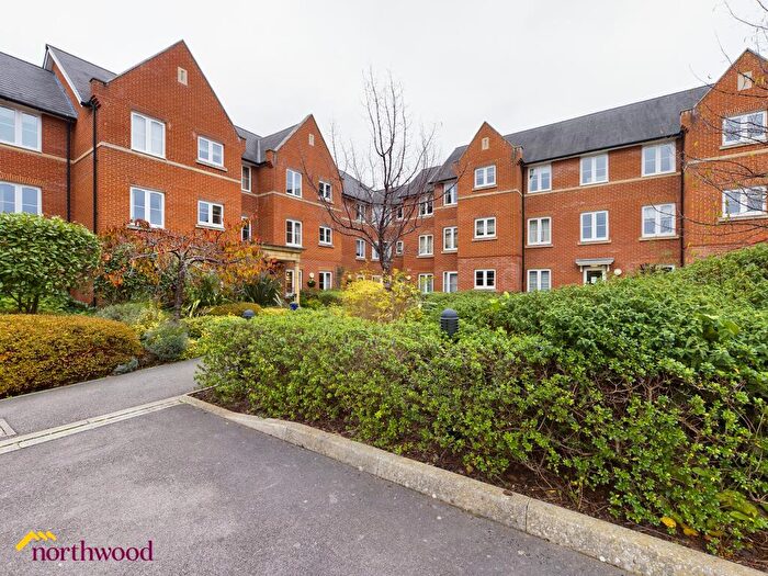 1 Bedroom Retirement Property For Sale In School Lane, Banbury, OX16