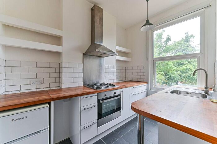 1 Bedroom Flat To Rent In Croydon Road, Penge, London, SE20