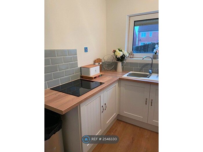 2 Bedroom Semi-Detached House To Rent In Barry Road, Leicester, LE5