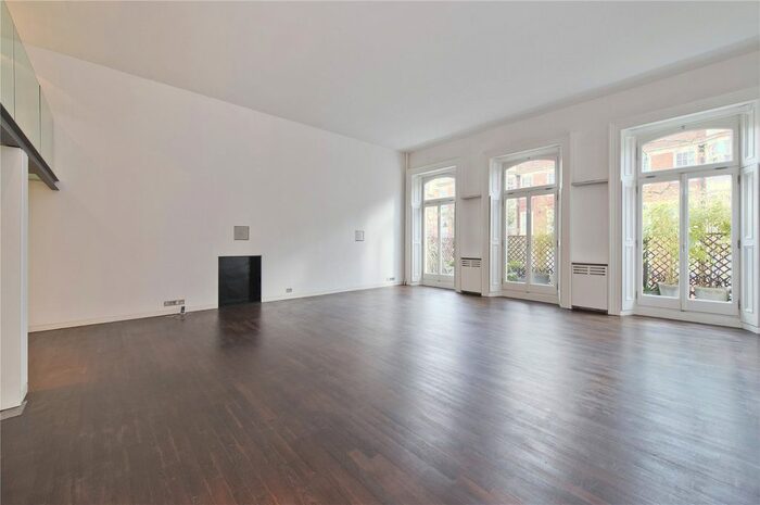 3 Bedroom Flat To Rent In Old Brompton Road, London, SW5