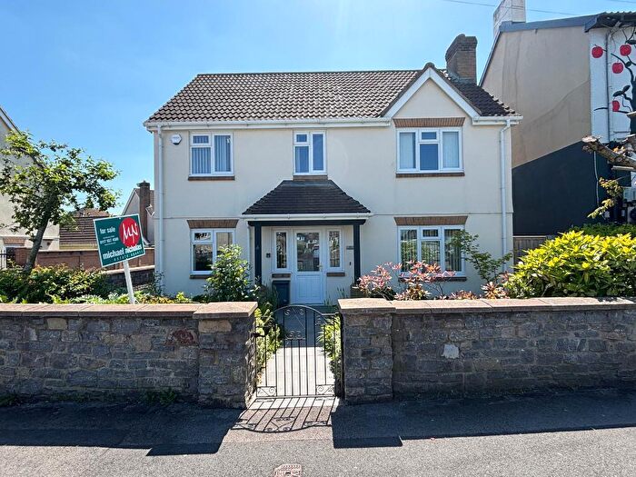 4 Bedroom Detached House For Sale In Salisbury Drive, Downend, Bristol, BS16