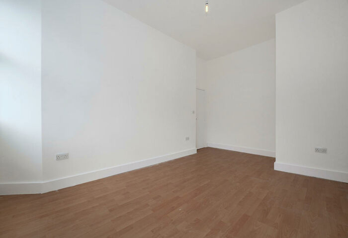 2 Bedroom Apartment To Rent In Wolsey Mews, Kentish Town, NW5