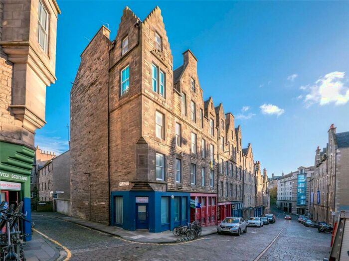 2 Bedroom Flat To Rent In Blackfriars Street, Edinburgh, EH1
