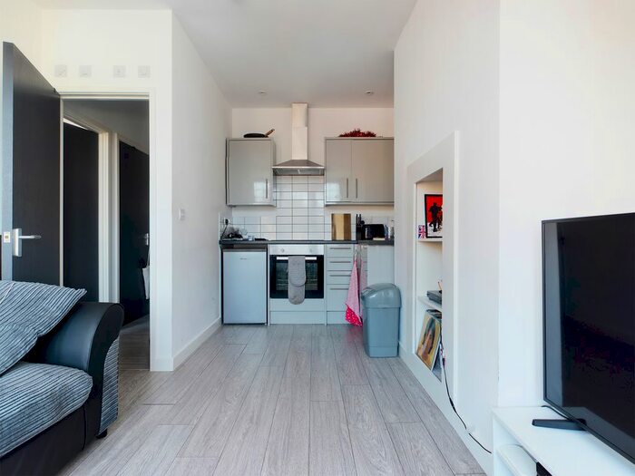 2 Bedroom Flat To Rent In Harrington Villas, Brighton, BN1