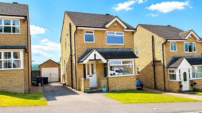 3 Bedroom Detached House For Sale In Northlea Avenue, Thackley, Bradford, BD10