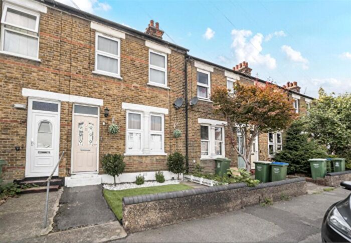2 Bedroom Terraced House For Sale In Brook Street, Erith, DA8