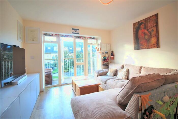 2 Bedroom Flat To Rent In Burlington House, Park Lodge Avenue, West Drayton UB7