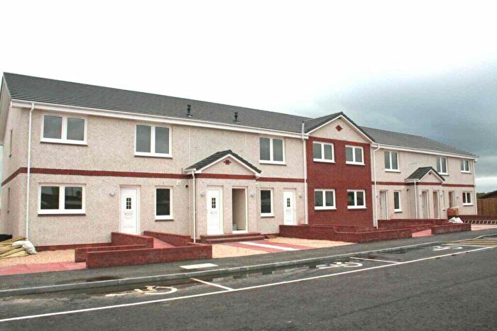 2 Bedroom Flat To Rent In Pipers Court, Shotts, ML7