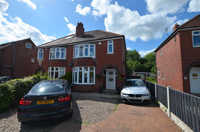 3 Bedroom Semi-Detached House For Sale In Lodge Lane, Sheffield, S26