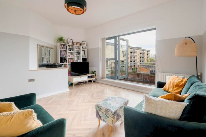 2 Bedroom Apartment To Rent In Bemerton Street London, N1