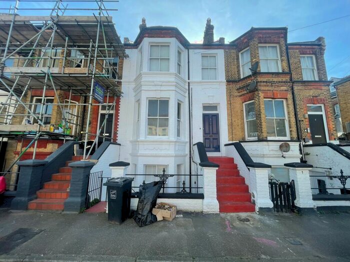 2 Bedroom Flat To Rent In Westbrook Road, Margate, CT9
