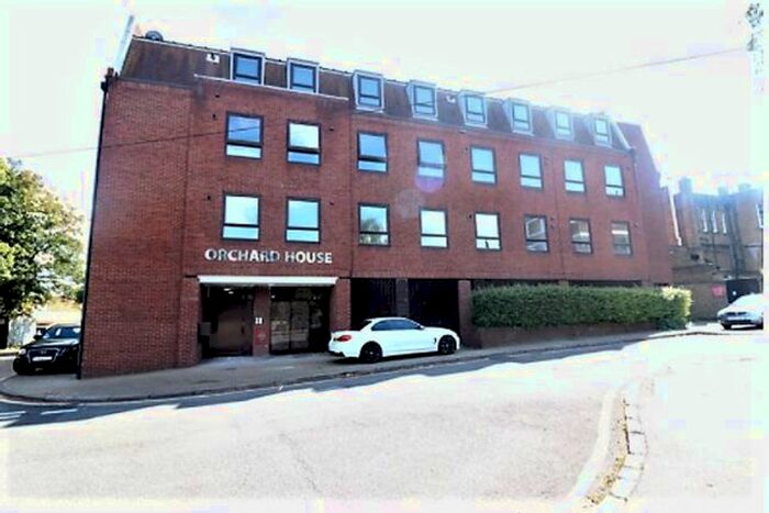 2 Bedroom Flat To Rent In Eastwood Close, London E18