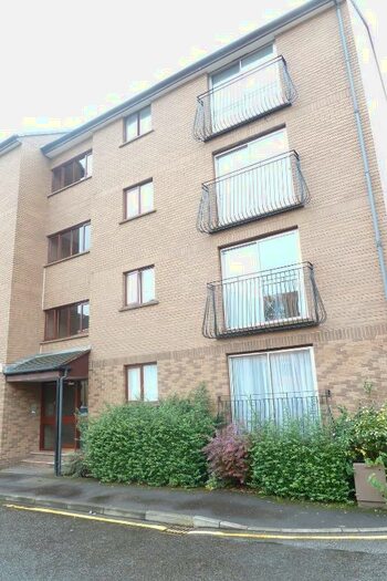 2 Bedroom Flat To Rent In East Parkside, Edinburgh, EH16