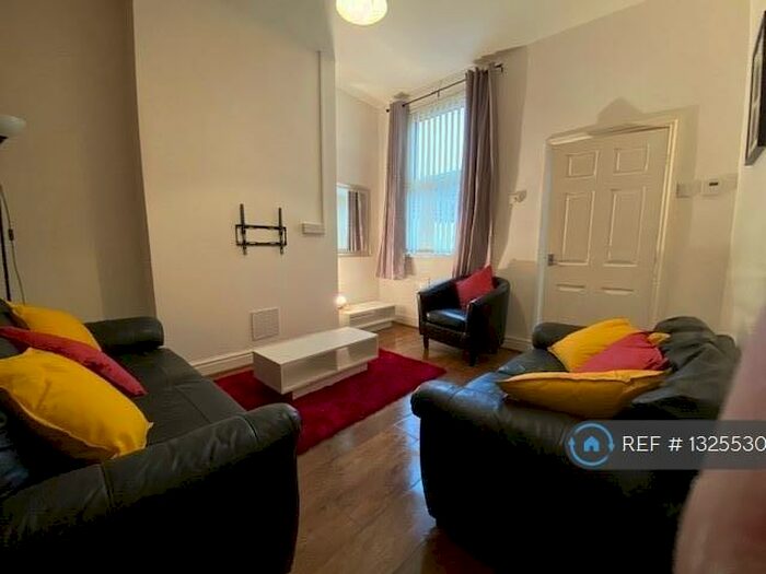 5 Bedroom Terraced House To Rent In Ashford Street, Stoke-On-Trent, ST4