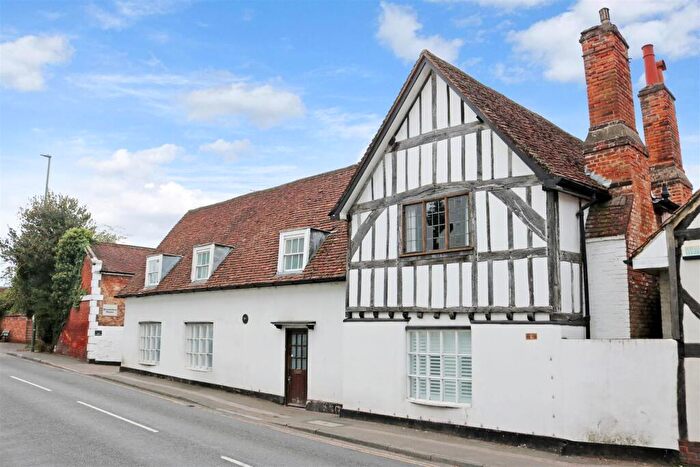 1 Bedroom Apartment For Sale In Church Street, Leatherhead, KT22
