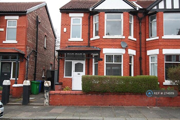 4 Bedroom Semi Detached House To Rent In Roseleigh Avenue, Manchester, M19