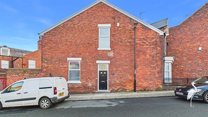 4 Bedroom Town House To Rent In Bainbridge Holme Road, Tunstall, Sunderland, SR3