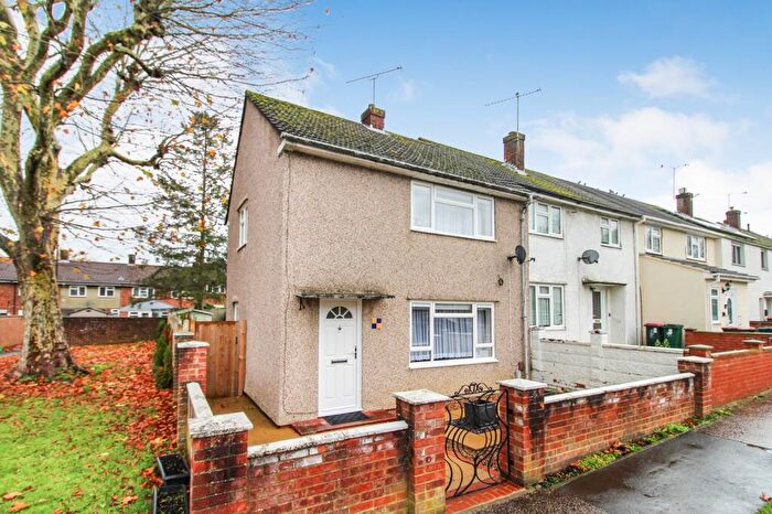 2 Bedroom End Of Terrace House For Sale In St. Joan Close, Crawley, West Sussex., RH11
