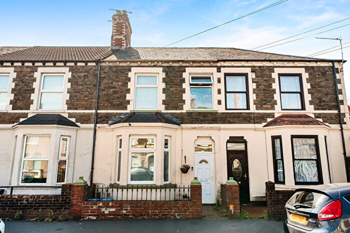 2 Bedroom Flat For Sale In Seymour Street, Splott, Cardiff, CF24