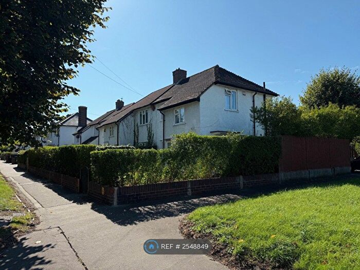3 Bedroom Semi-Detached House To Rent In Goodwin Road, Croydon, CR0