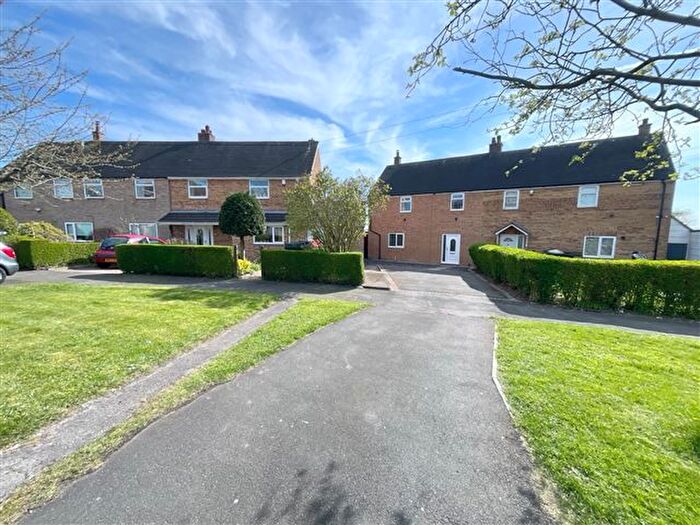 3 Bedroom Semi Detached House For Sale In Poynton Avenue, Ulley, Sheffield, Rotherham, S26