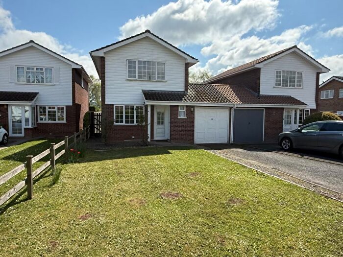 3 Bedroom Link Detached House To Rent In Sandown Drive, Hereford, HR4