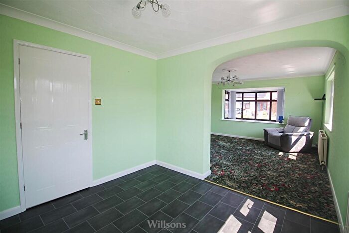 3 Bedroom Detached Bungalow For Sale In Moss Drive, Skegness, PE25
