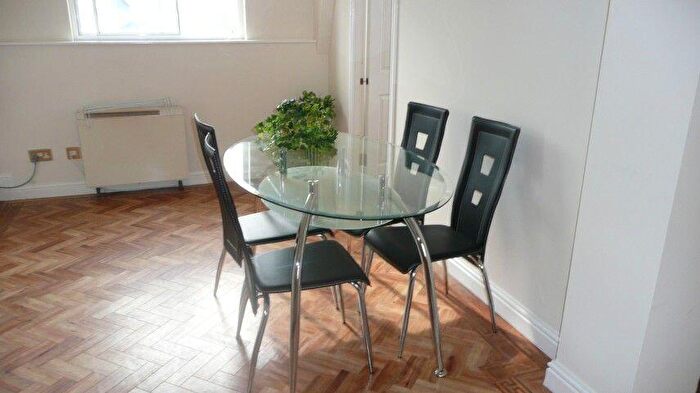 2 Bedroom Apartment To Rent In Oxford Place, Oxford Road, City Centre, Manchester, M1