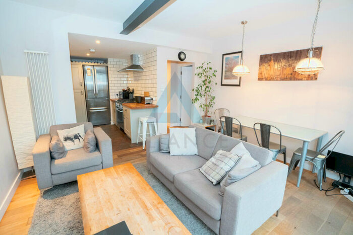 3 Bedroom Flat To Rent In Hallings Wharf Studios, Channelsea Road, London, E15