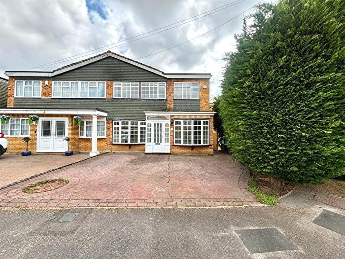 3 Bedroom Semi-Detached House To Rent In Summerhouse Lane, Harmondsworth, West Drayton, UB7