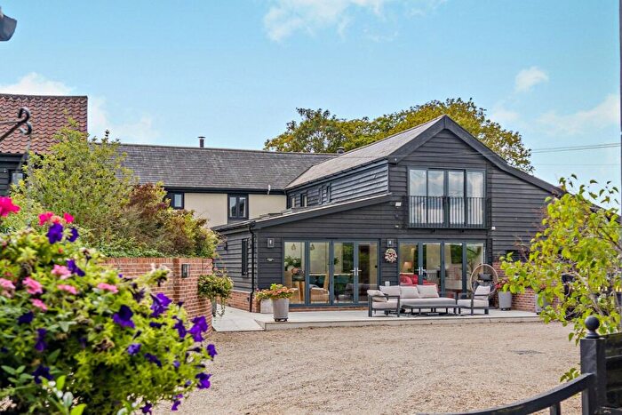 5 Bedroom Barn Conversion For Sale In Clamp Farm, Stowmarket, Suffolk, IP14