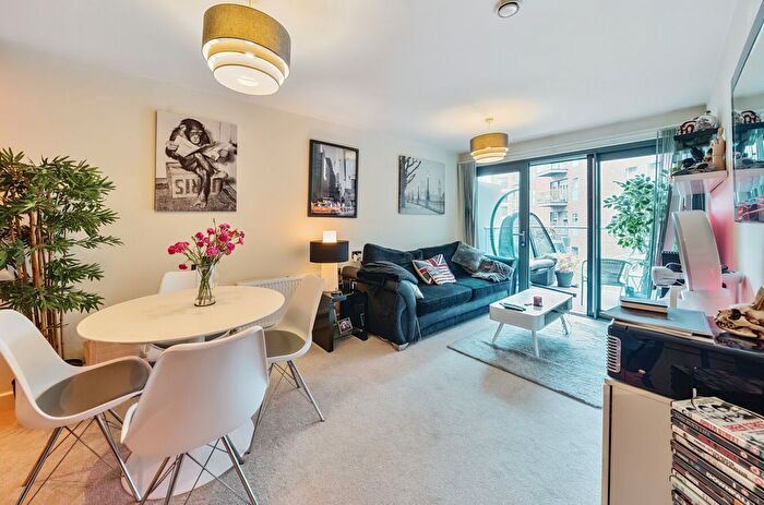 2 Bedroom Flat For Sale In Montreal House, Surrey Quays Road, London, SE16