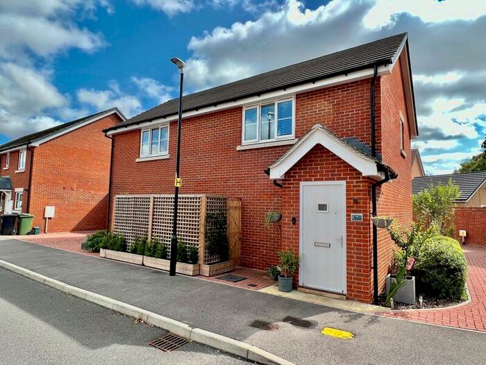 2 Bedroom Coach House For Sale In Oakend Lea, Didcot, OX11