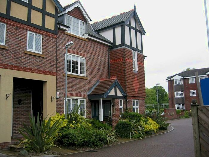 2 Bedroom Flat To Rent In Arderne Place, Alderley Edge, SK9