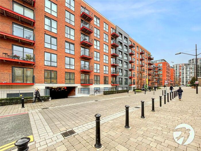 Studio To Rent In Warehouse Court, Woolwich SE18