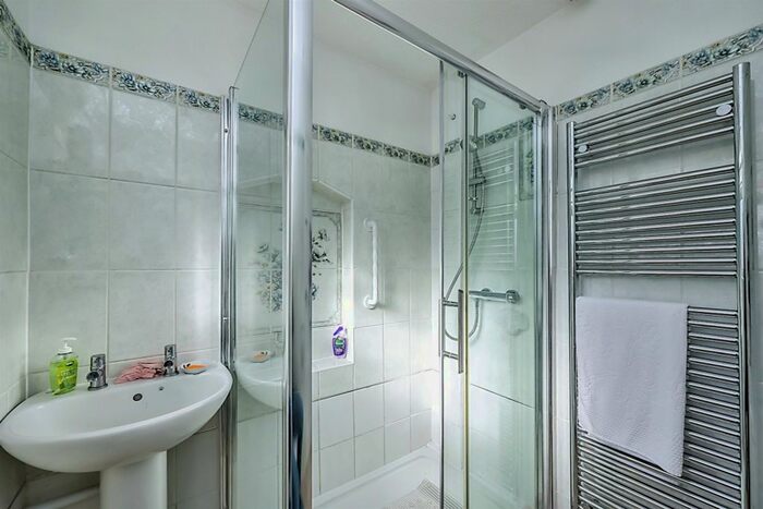 3 Bedroom Semi-Detached House For Sale In Stancliffe Avenue, Bulwell, Nottingham, NG6