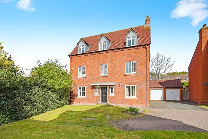 5 Bedroom Detached House For Sale In Bardell Close, Lichfield, WS13