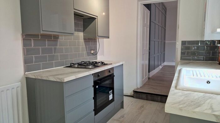 3 Bedroom Flat To Rent In Stowell Terrace, Heworth, Gateshead, NE10