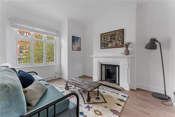 1 Bedroom Flat For Sale In Mill Lane, West Hampstead, NW6