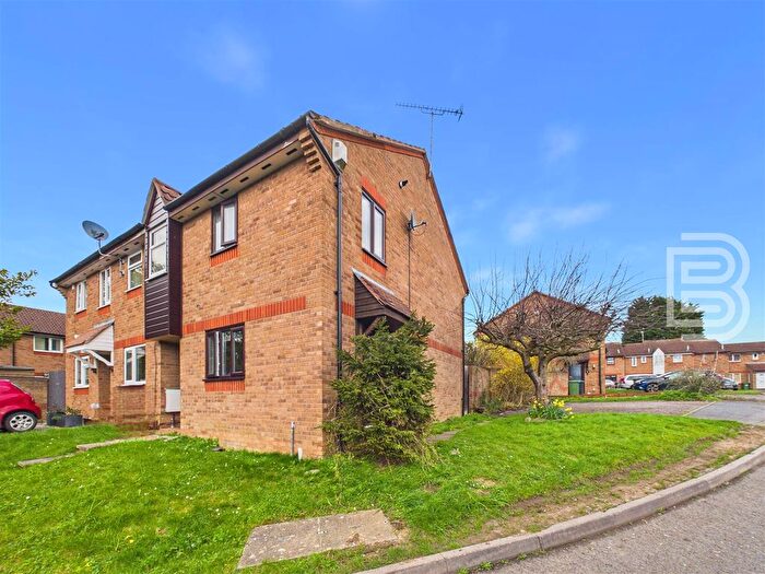 2 Bedroom End Of Terrace House For Sale In Great Borne, Rugby, CV21