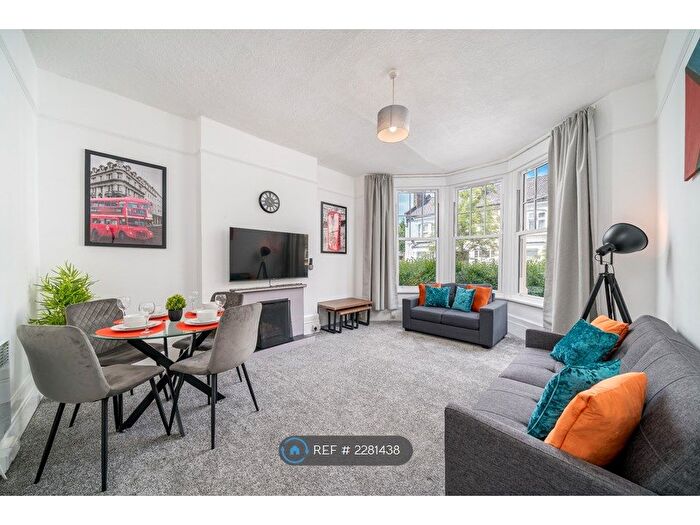 1 Bedroom Flat To Rent In Alkham Road, London, N16