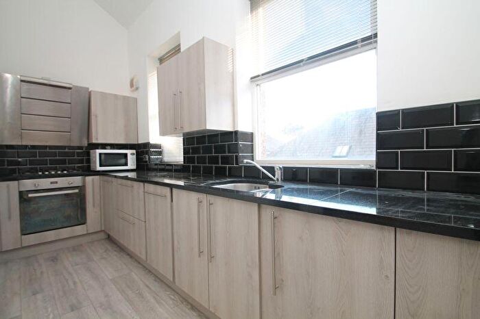 2 Bedroom Apartment To Rent In Causey Street, Newcastle Upon Tyne, NE3