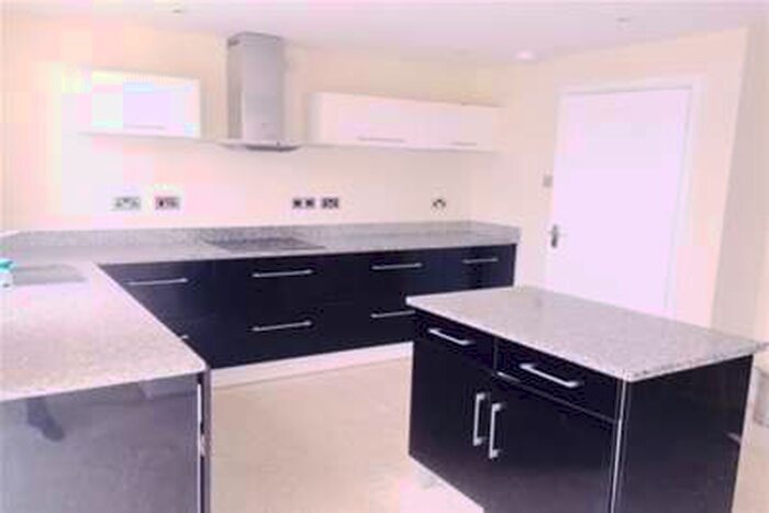 4 Bedroom House To Rent In Pointout Close, Bassett, SO16