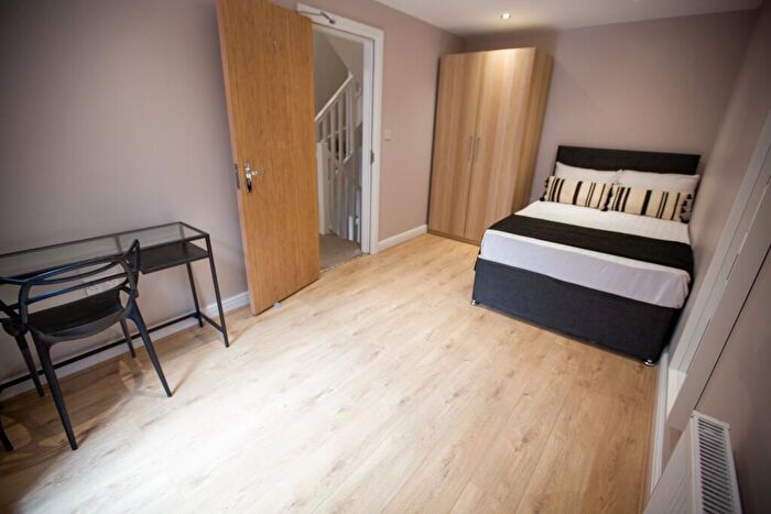 1 Bedroom House To Rent In Markden Mews (Room ), L8