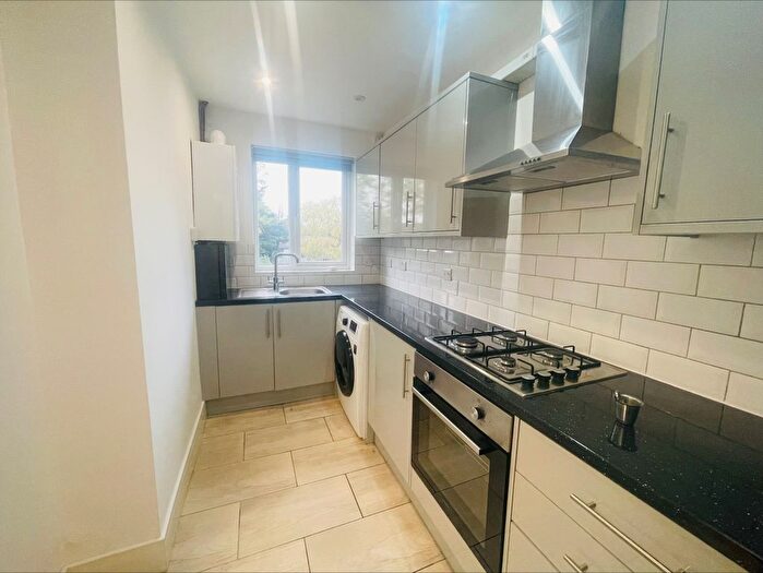 2 Bedroom Maisonette To Rent In Errol Gardens, Hayes, UB4