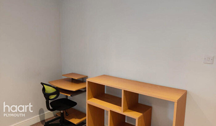 2 Bedroom Flat To Rent In Bayswater Road, Plymouth, PL1