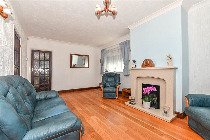 3 Bedroom Detached Bungalow For Sale In The Broadway, Minster-On-Sea, Kent, ME12