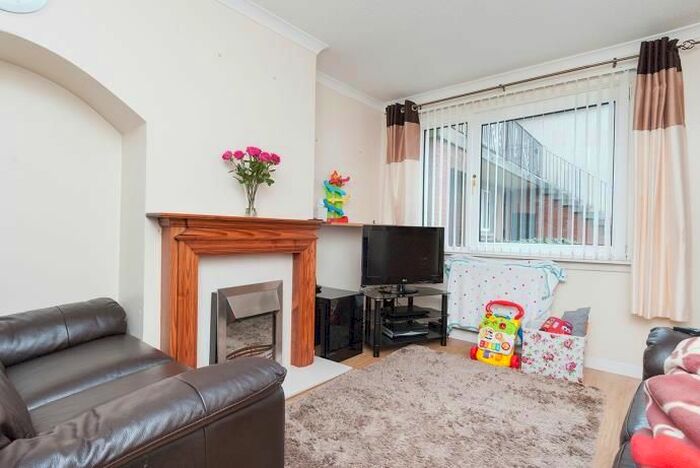 2 Bedroom End Of Terrace House To Rent In South Gyle Mains, Edinburgh EH12